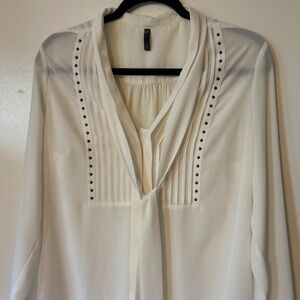 🛍️ NYDJ (Not Your Daughter’s Jeans) Ivory Tie-Neck Blouse — Size M